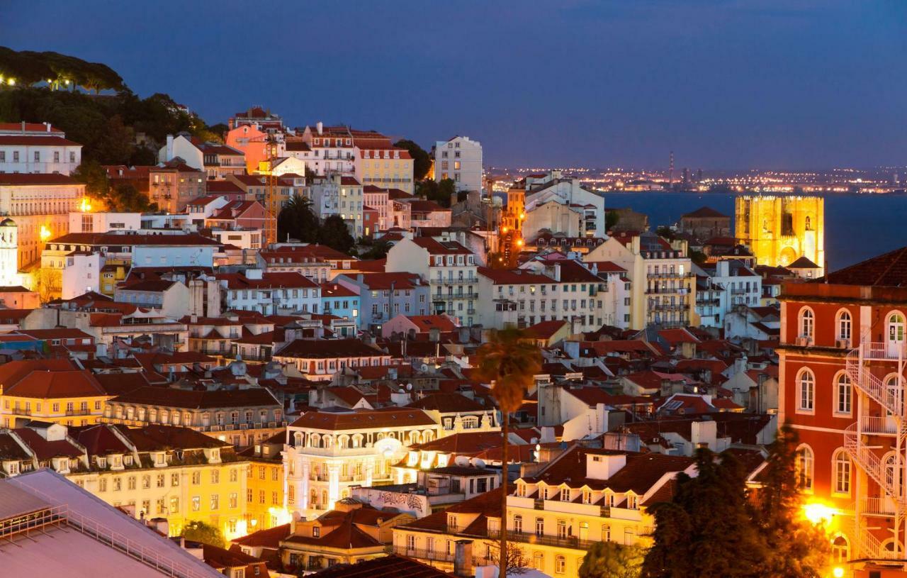 Lisbon Alfama Street View Lisboa Exterior foto